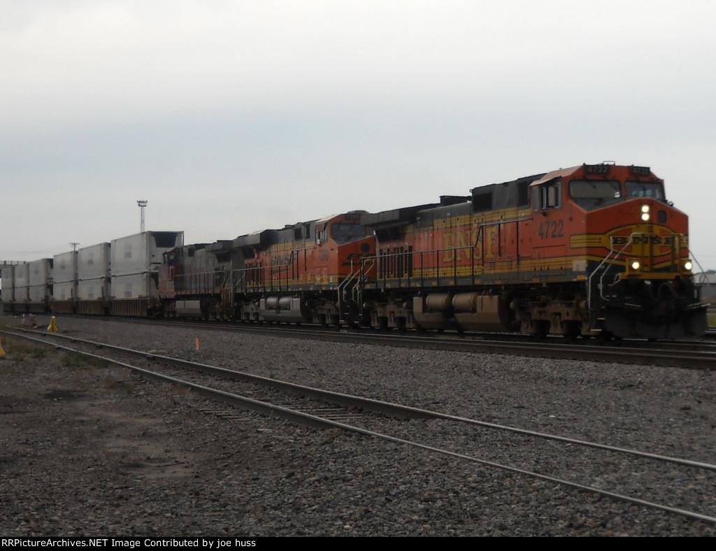 BNSF 4722 East